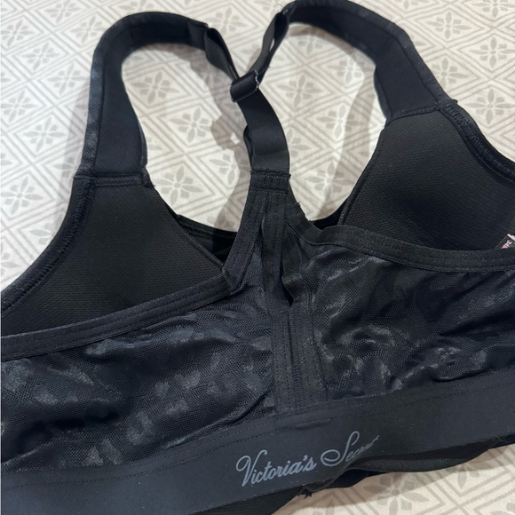 BRAND NEW * Victoria Secret “Knock Out Ultra Max Sports Bra” - Picture 6 of 9